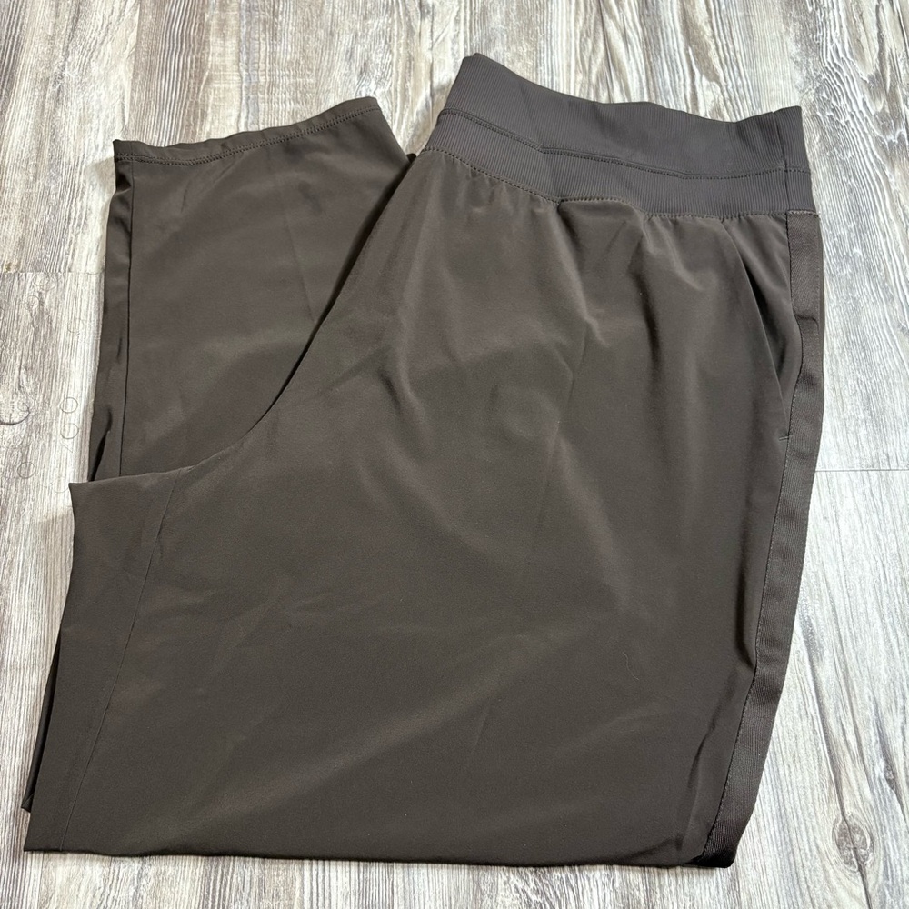 Athleta Nolita Slim Tapered Cropped Pant Pull On Brown Women’s Size 20
